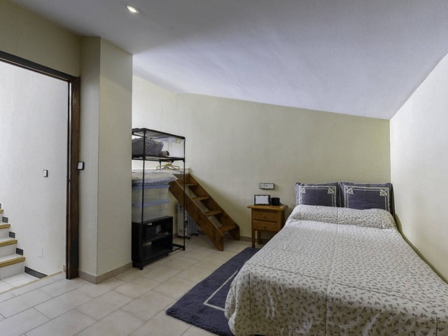 4 Slaapkamer Rijtjeshuis in El Coto