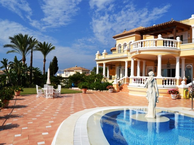 Villa avec 5 Chambres  à El Paraiso