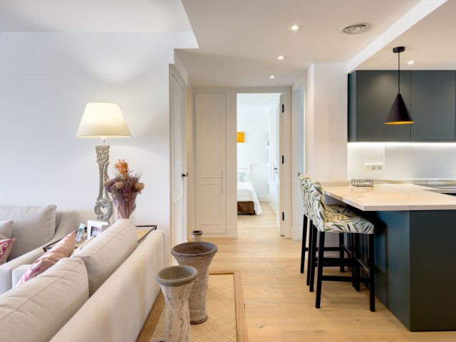 5 Bedrooms Apartment in Guadalmina Baja