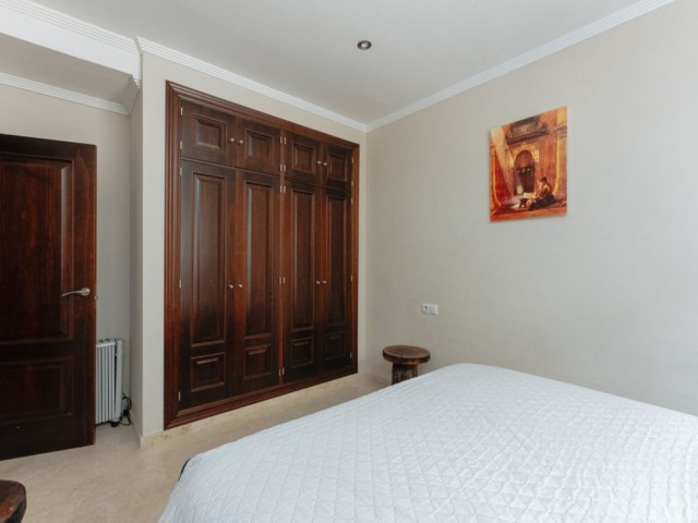 6 Bedrooms Villa in Istán