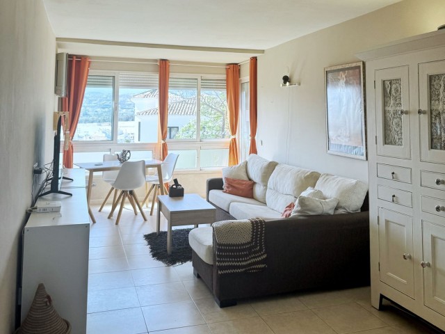 Apartment, Nueva Andalucia, R4713277