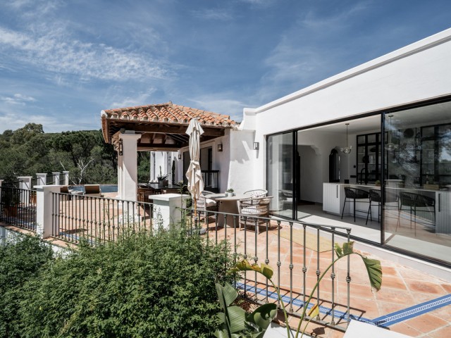 Villa avec 4 Chambres  à El Madroñal