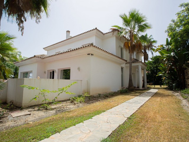 Villa, El Paraiso, R4714624