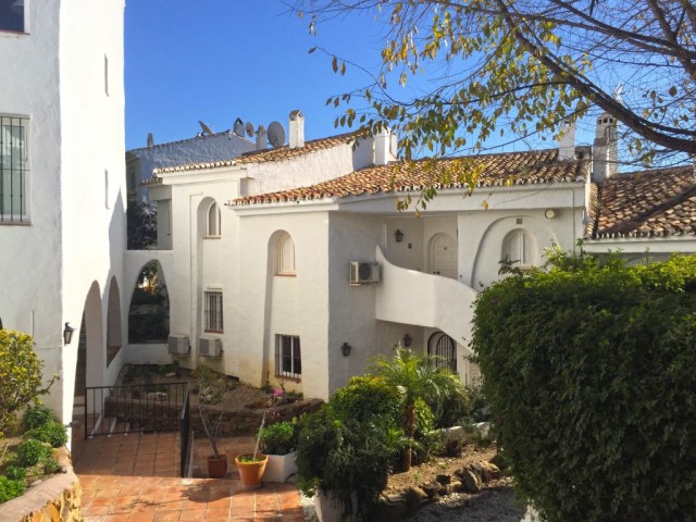 Appartement avec 2 Chambres  à Altos de los Monteros