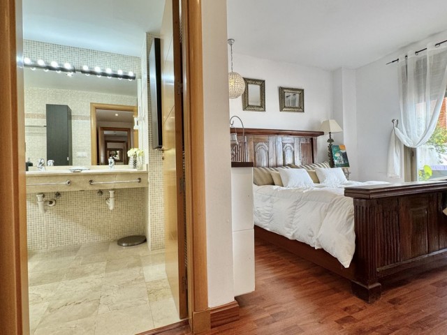 4 Bedrooms Apartment in Torremolinos