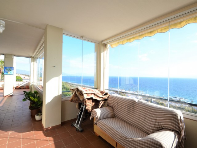 3 Bedrooms Apartment in La Duquesa