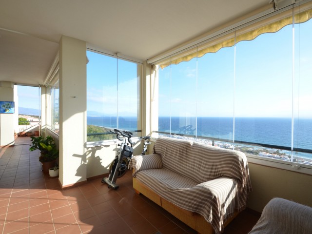 3 Bedrooms Apartment in La Duquesa