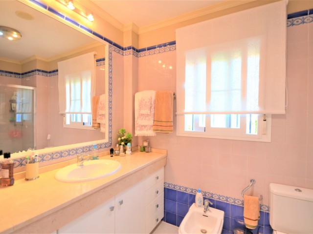3 Bedrooms Apartment in La Duquesa