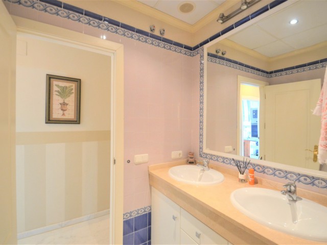 3 Bedrooms Apartment in La Duquesa