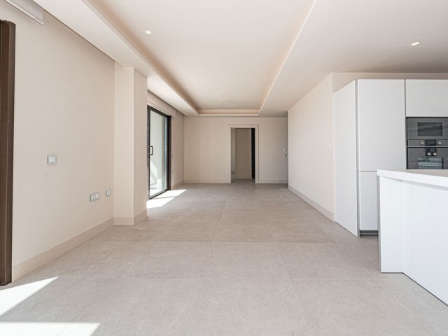 Apartment, Estepona, R4404214
