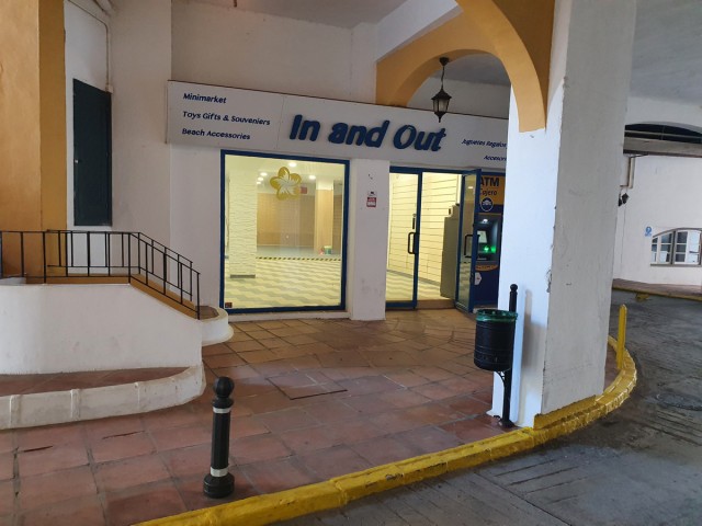 Kommersiell, Cabopino, R4629598