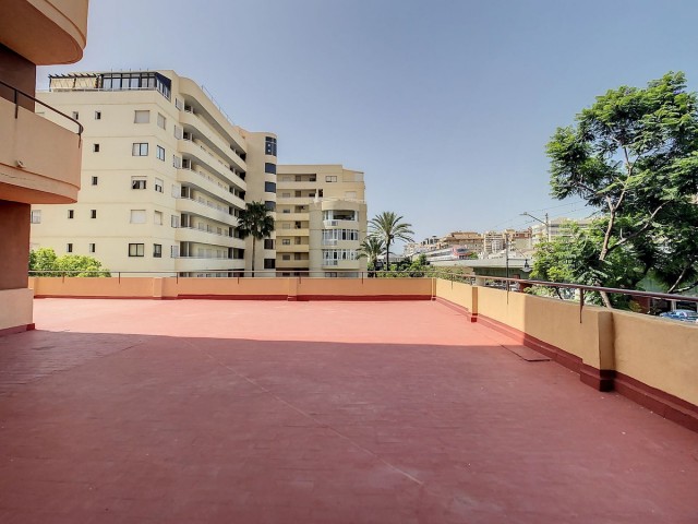 Apartment, Los Boliches, R4630345