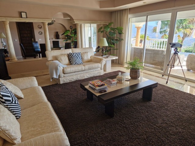 6 Slaapkamer Villa in La Mairena