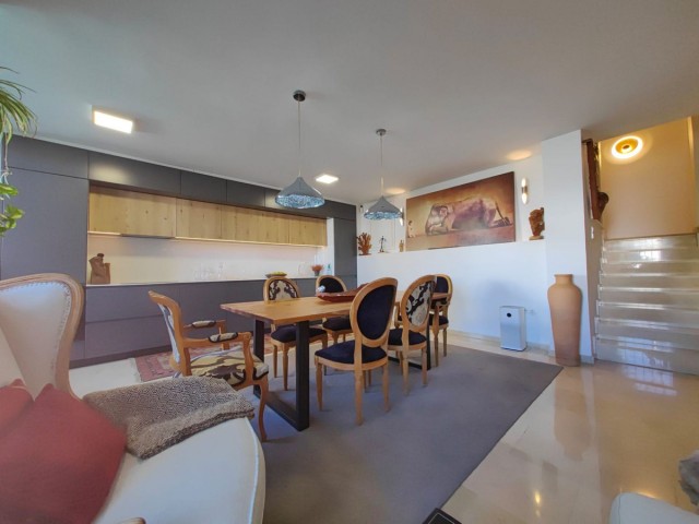 3 Bedrooms Apartment in Estepona