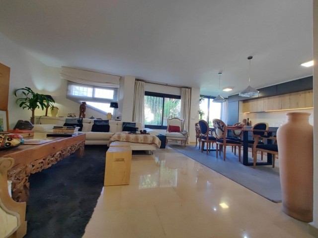 3 Bedrooms Apartment in Estepona