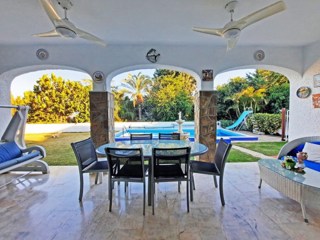 5 Bedrooms Villa in Benalmadena Costa