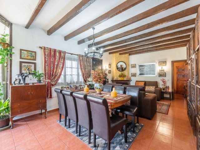 3 Bedrooms Apartment in Benahavís