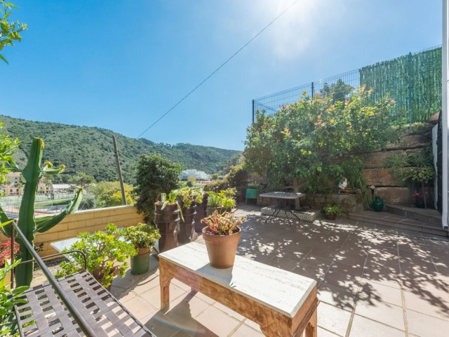 3 Bedrooms Apartment in Benahavís