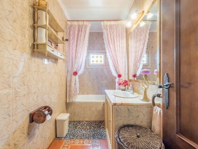 3 Bedrooms Apartment in Benahavís