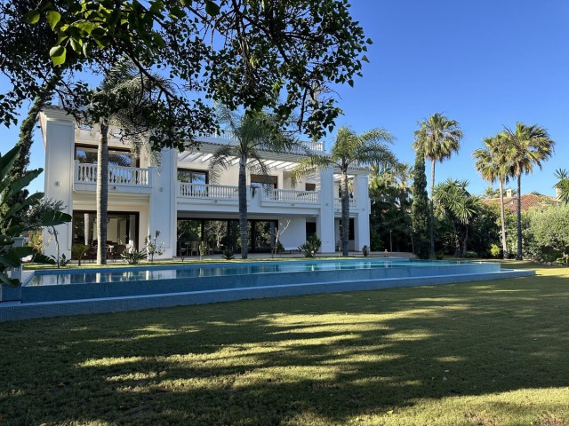 Villa, Guadalmina Baja, R4072528