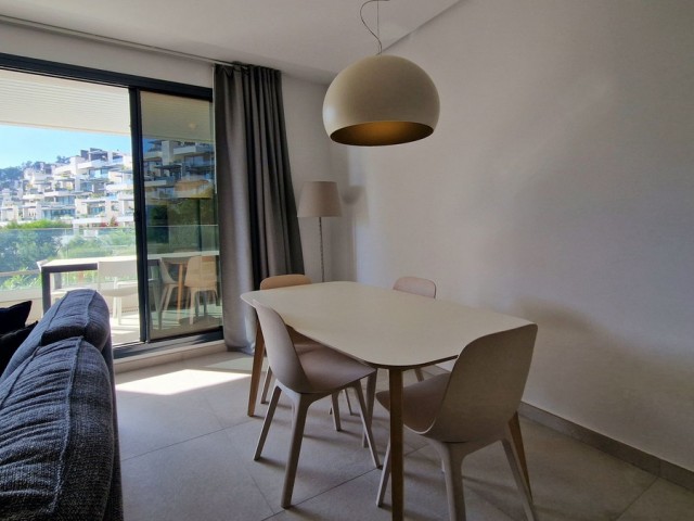 Apartment, La Quinta, R4560403