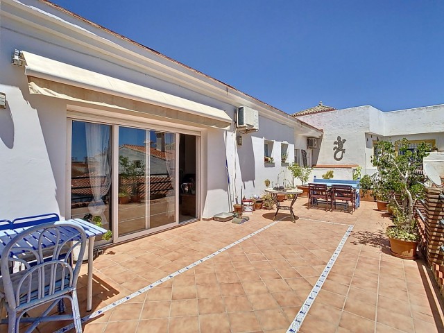10 Soveroms Villa i Benalmadena Pueblo