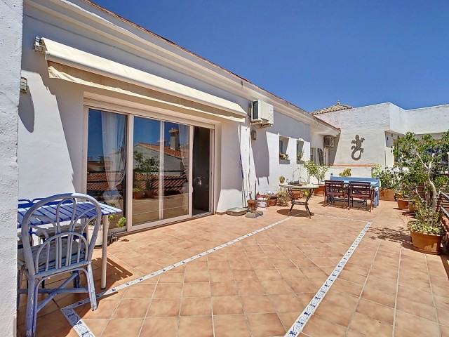 10 Soveroms Villa i Benalmadena Pueblo