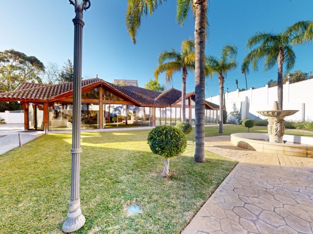 Liikekiinteistö, Torremolinos, R4740175