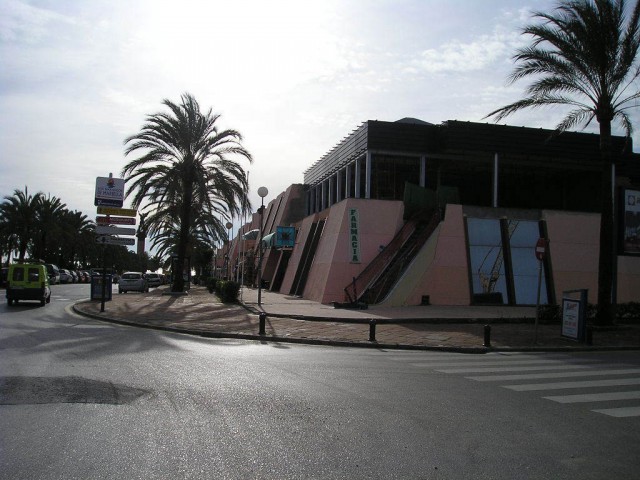 Liikekiinteistö Puerto Banús