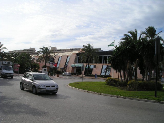Liikekiinteistö Puerto Banús