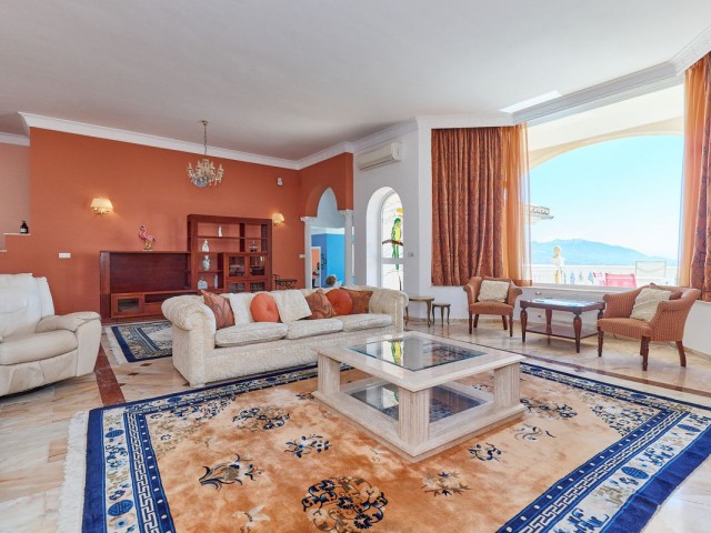 6 Slaapkamer Villa in La Mairena