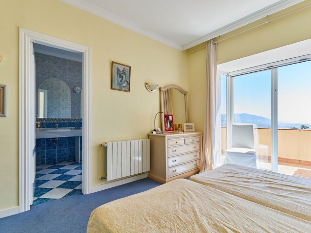 6 Bedrooms Villa in La Mairena