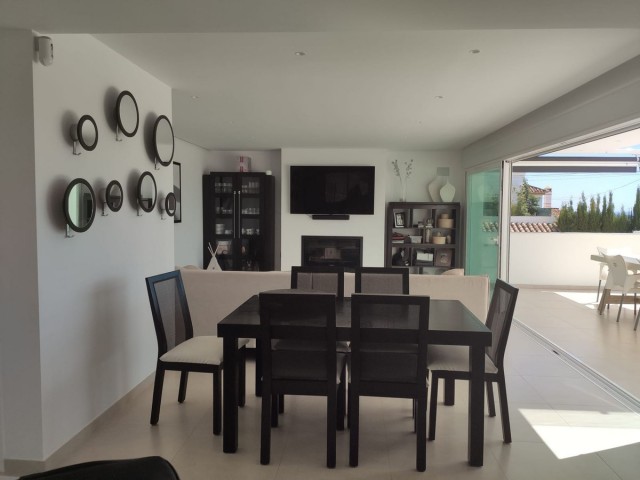 4 Sovrums Villa i Estepona