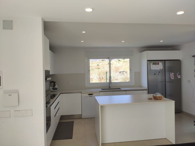 4 Sovrums Villa i Estepona