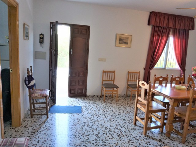 3 Bedrooms Villa in Alcaucín