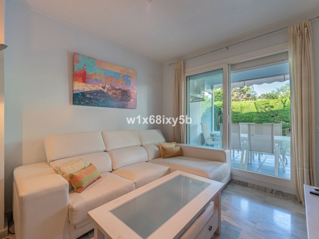 Apartment, Nueva Andalucia, R4397227