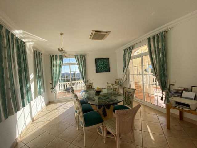 Villa avec 5 Chambres  à Mijas Golf