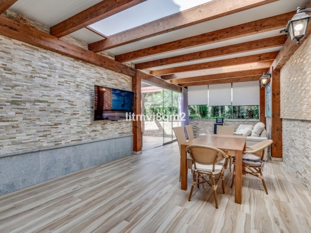 4 Bedrooms Villa in Artola