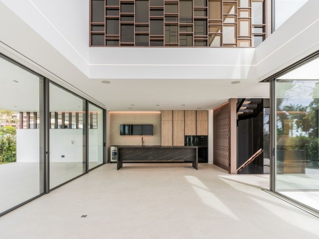4 Slaapkamer Villa in Nueva Andalucía