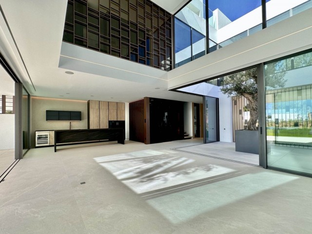 4 Slaapkamer Villa in Nueva Andalucía