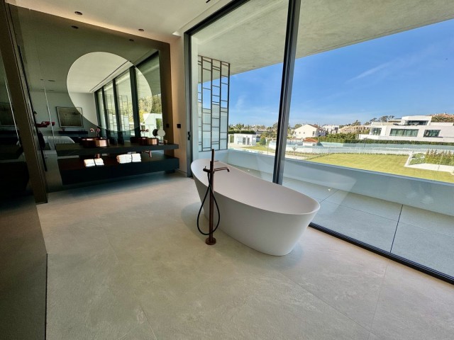 4 Slaapkamer Villa in Nueva Andalucía