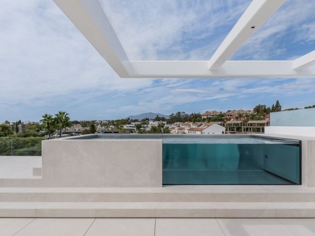 4 Slaapkamer Villa in Nueva Andalucía