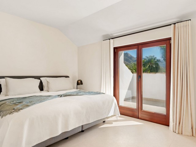 Penthouse avec 4 Chambres  à The Golden Mile