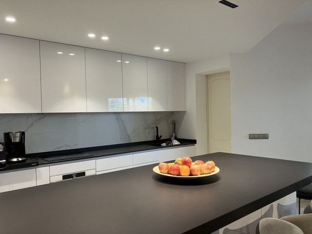 4 Bedrooms Apartment in Aloha