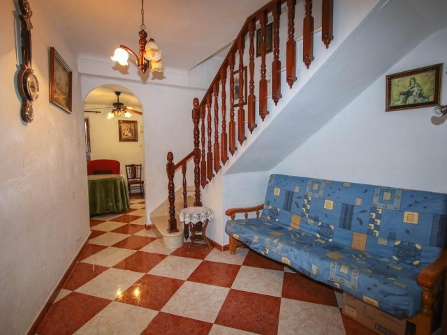 6 Bedrooms Townhouse in Guaro