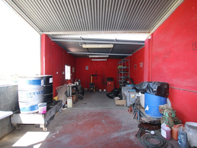 Commercial in Alhaurín el Grande
