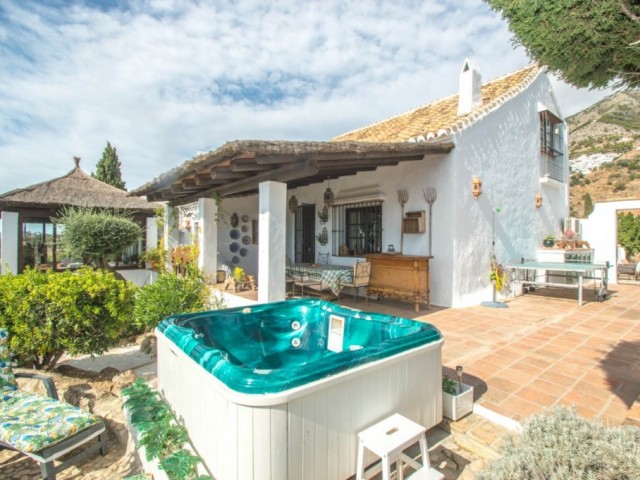 6 Sovrums Villa i Mijas Costa