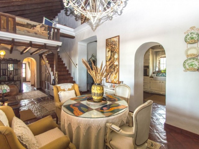 6 Sovrums Villa i Mijas Costa
