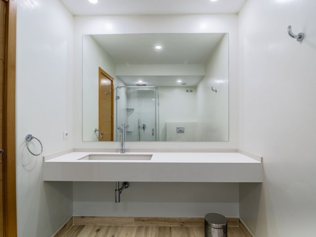 Penthouse avec 3 Chambres  à Guadalmina Baja