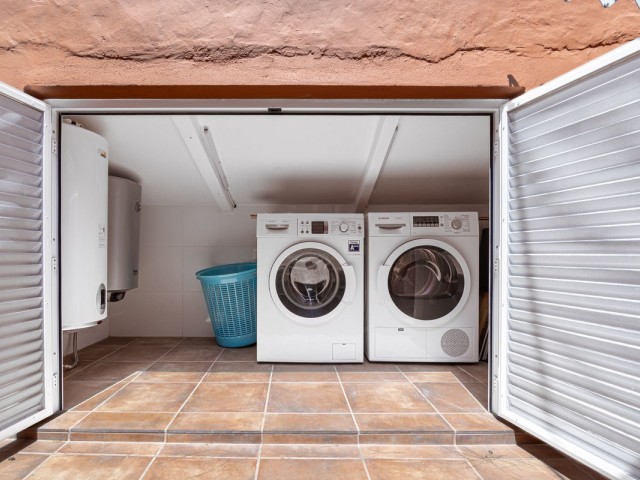 Penthouse avec 3 Chambres  à Guadalmina Baja